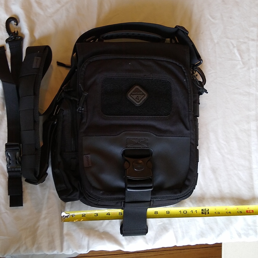 Hazard4 Kato Tablet/Netbook Mini-Messenger Bag, Black - Picture 10 of 14
